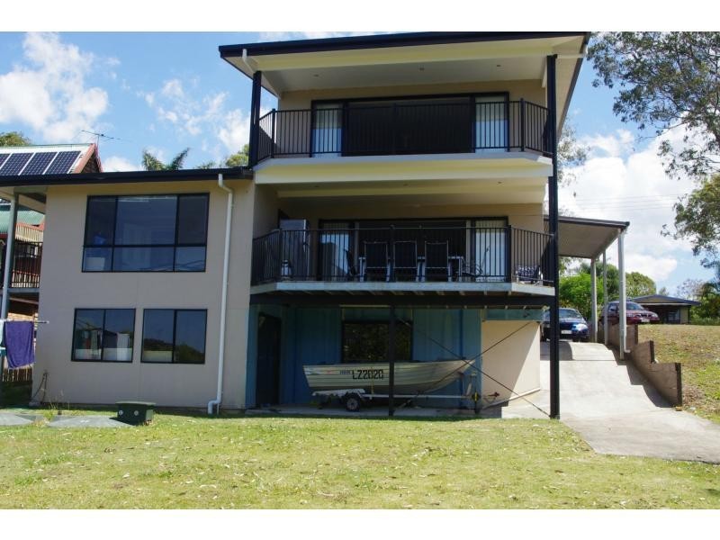 41 Jan Street, Macleay Island QLD 4184