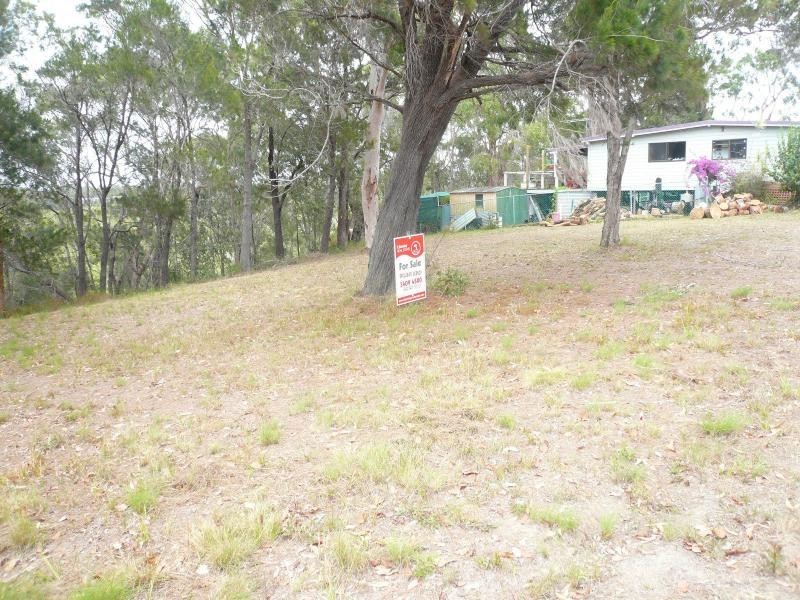2 Calm Waters Crescent, Macleay Island QLD 4184