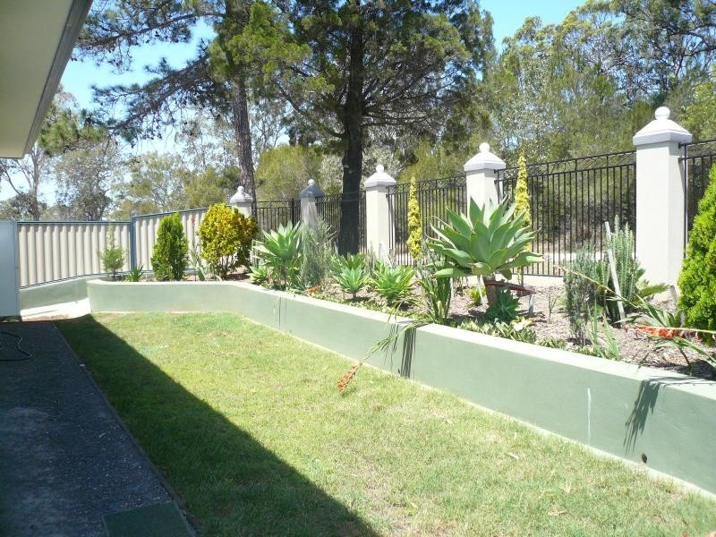 1 Gregory Street, Macleay Island QLD 4184