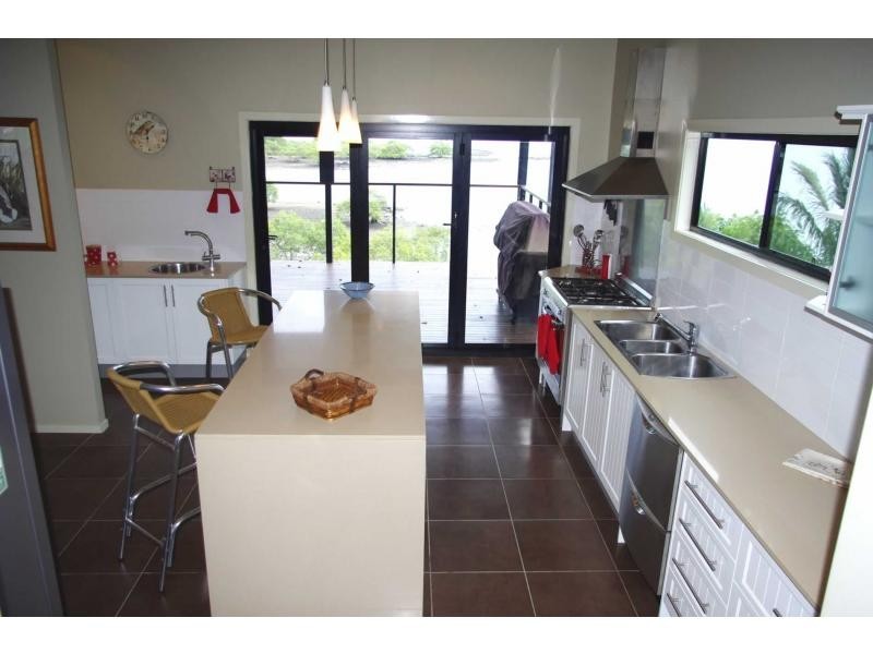 91 Coondooroopa Drive, Macleay Island QLD 4184