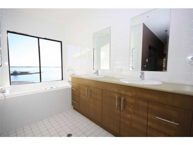 91 Coondooroopa Drive, Macleay Island QLD 4184