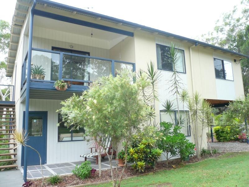 11 Jane Street, Macleay Island QLD 4184