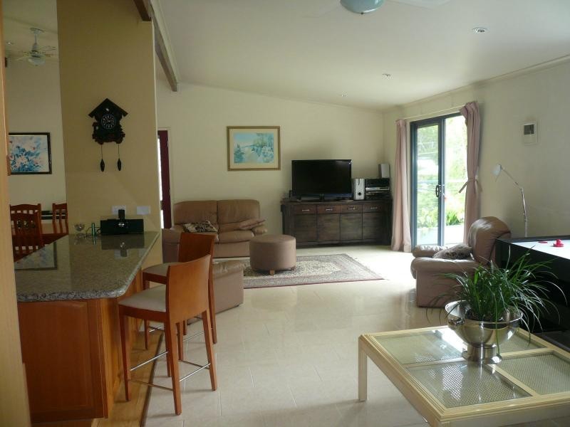 11 Jane Street, Macleay Island QLD 4184
