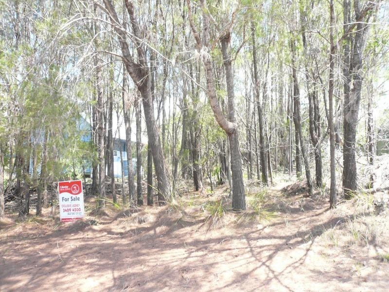 8 Oomool Street, Macleay Island QLD 4184