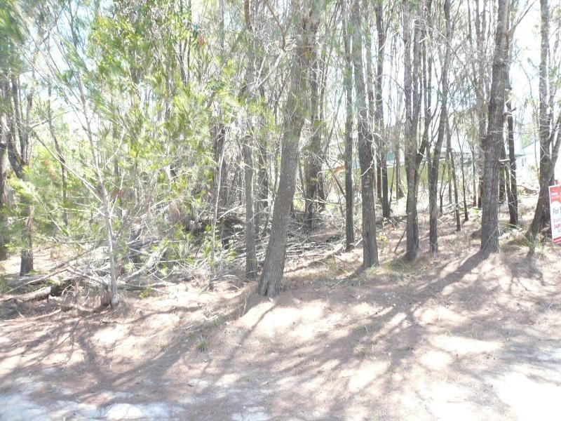 8 Oomool Street, Macleay Island QLD 4184