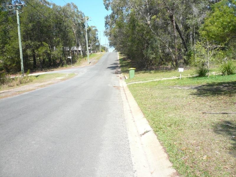 8 Oomool Street, Macleay Island QLD 4184