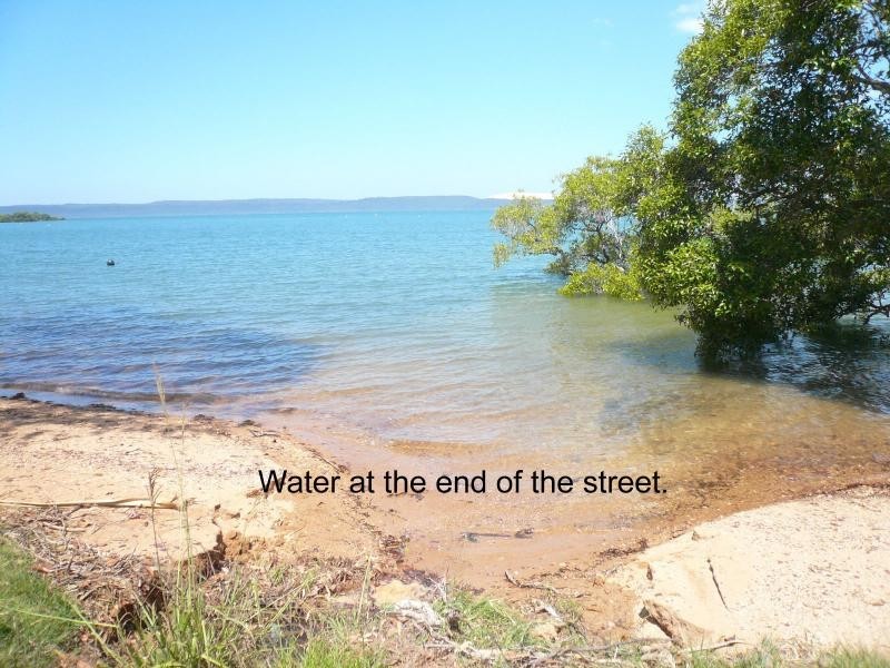 8 Oomool Street, Macleay Island QLD 4184