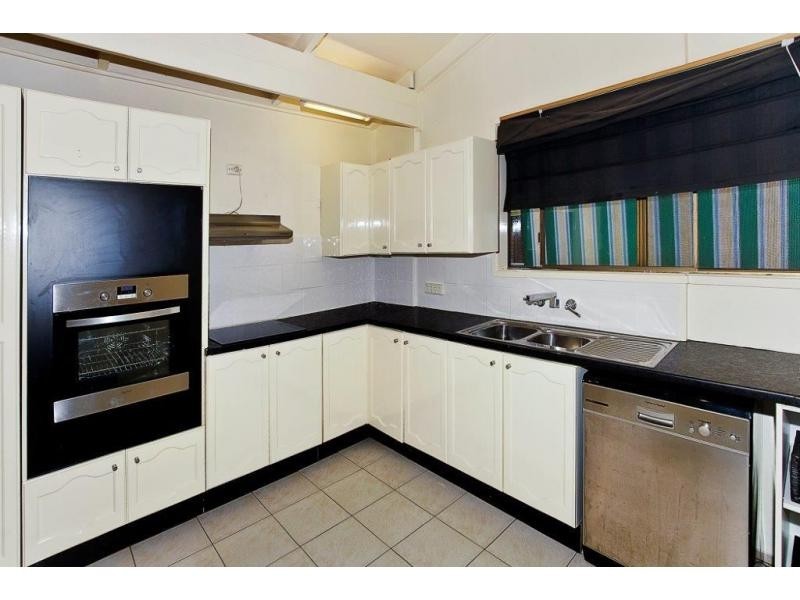 1 Treasure Island Avenue, Karragarra Island QLD 4184