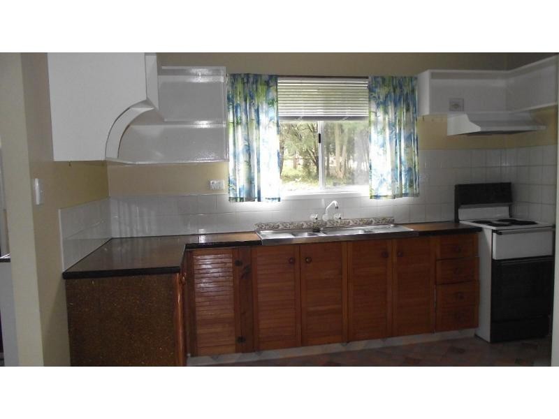 19 Aruma Street, Macleay Island QLD 4184