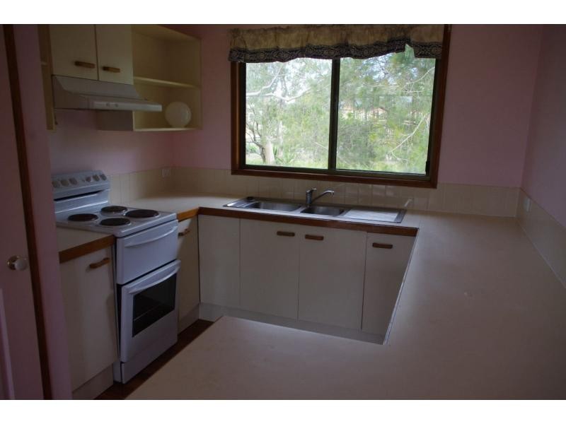 52 High Central Road, Macleay Island QLD 4184