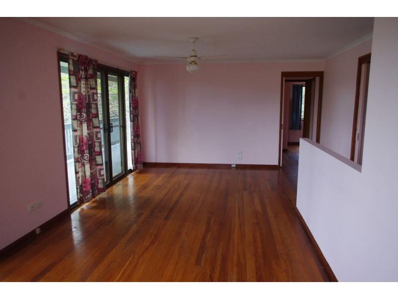 52 High Central Road, Macleay Island QLD 4184