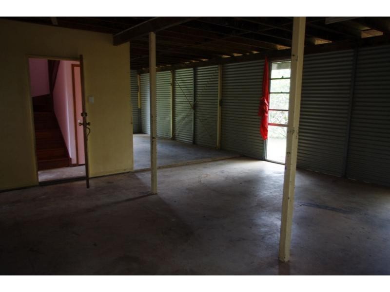 52 High Central Road, Macleay Island QLD 4184