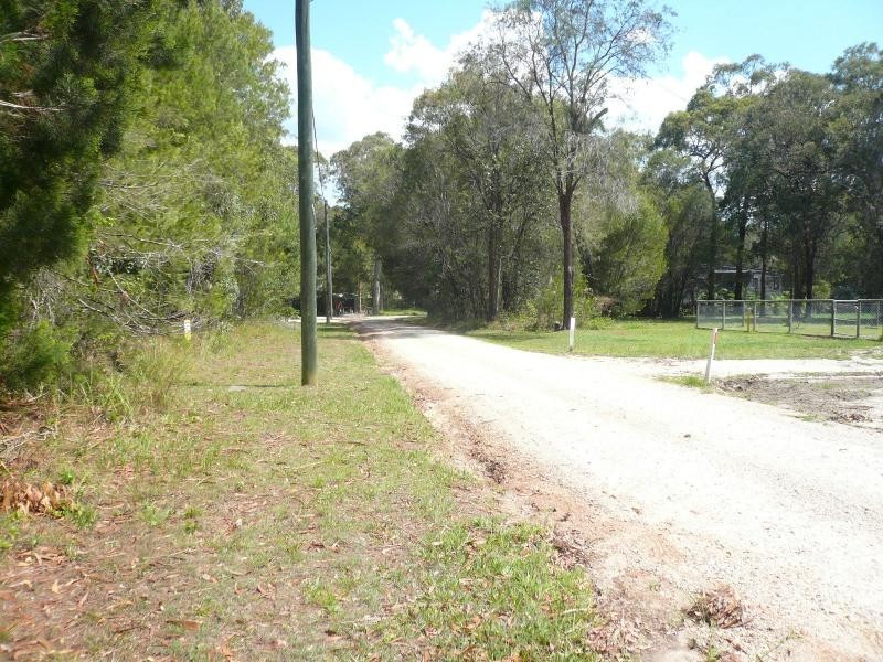 10 President Terrace, Macleay Island QLD 4184