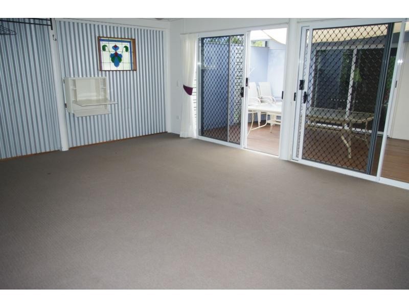 24 Rhodes Street, Macleay Island QLD 4184