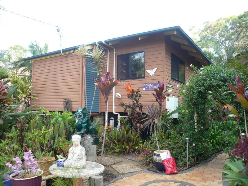 61 Lucas Drive, Lamb Island QLD 4184