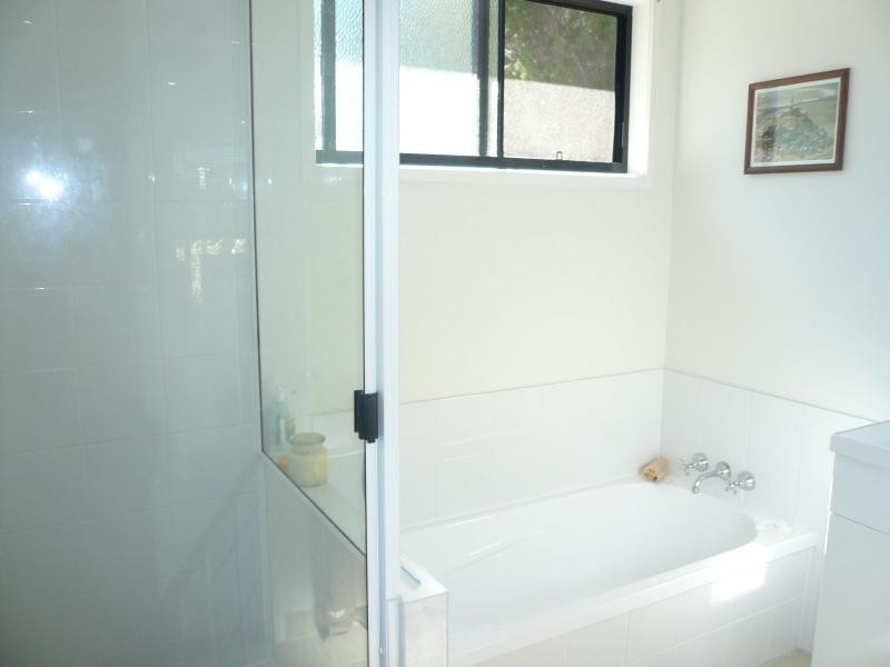 17 Aruma Street, Macleay Island QLD 4184