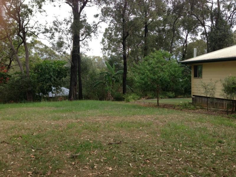 10 Blue Water Crescent, Macleay Island QLD 4184