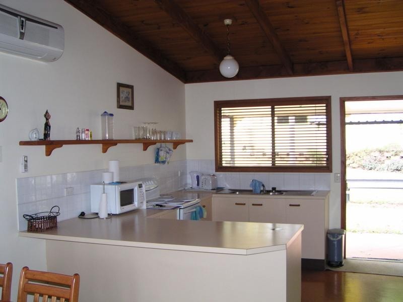 48 Coondooroopa Drive, Macleay Island QLD 4184