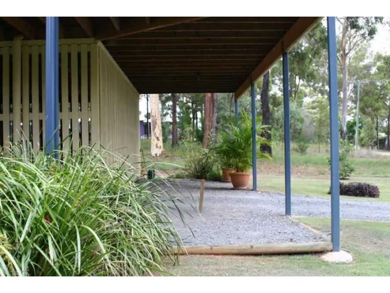28 Coast Road, Macleay Island QLD 4184