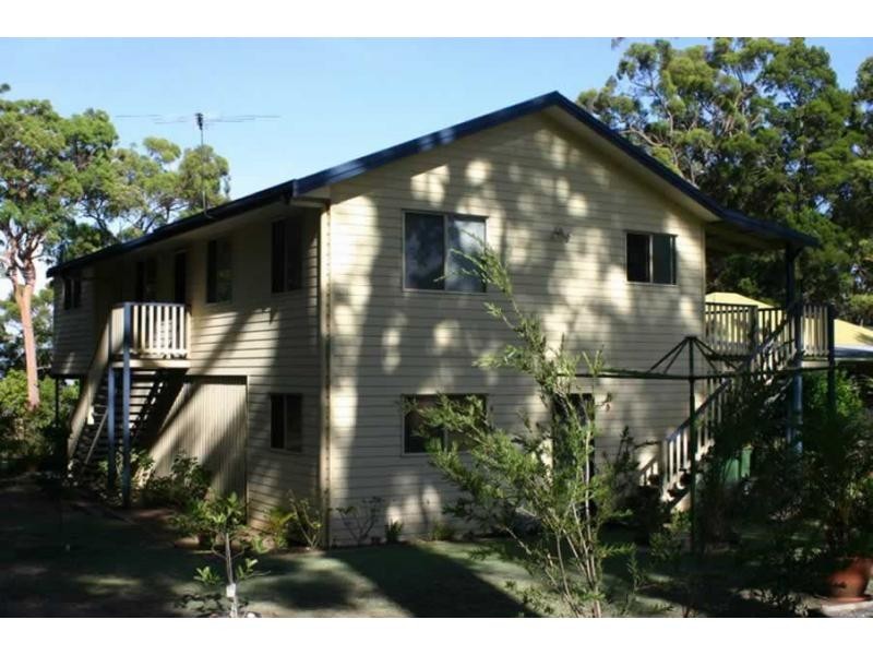 28 Coast Road, Macleay Island QLD 4184