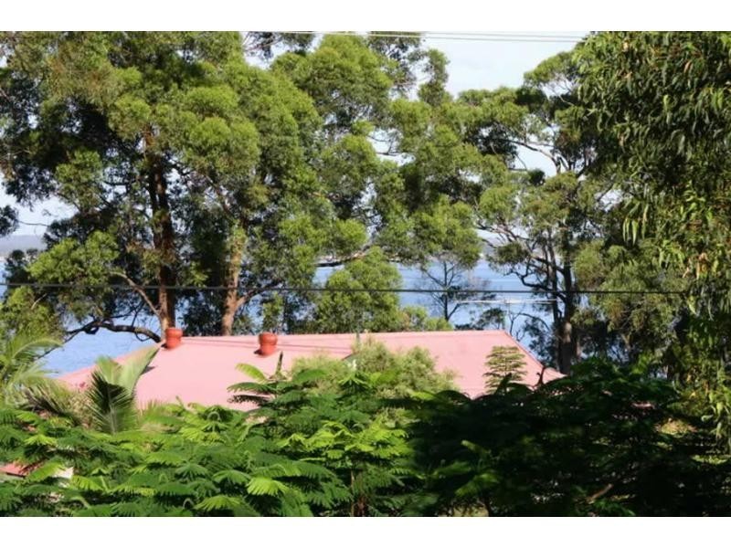 28 Coast Road, Macleay Island QLD 4184