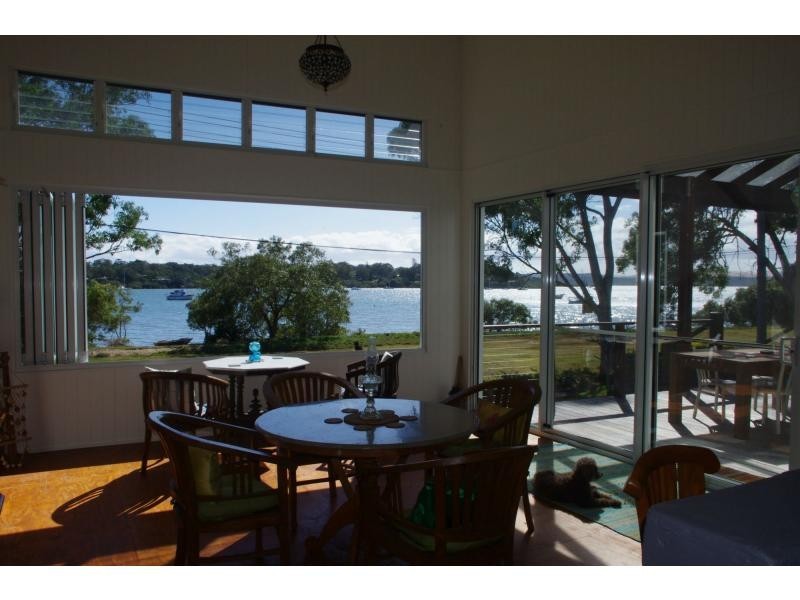 74 The Esplanade, Karragarra Island QLD 4184