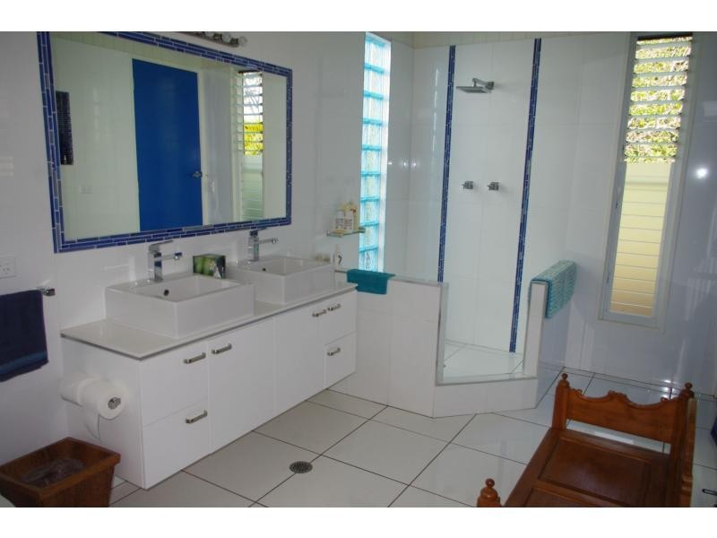 74 The Esplanade, Karragarra Island QLD 4184