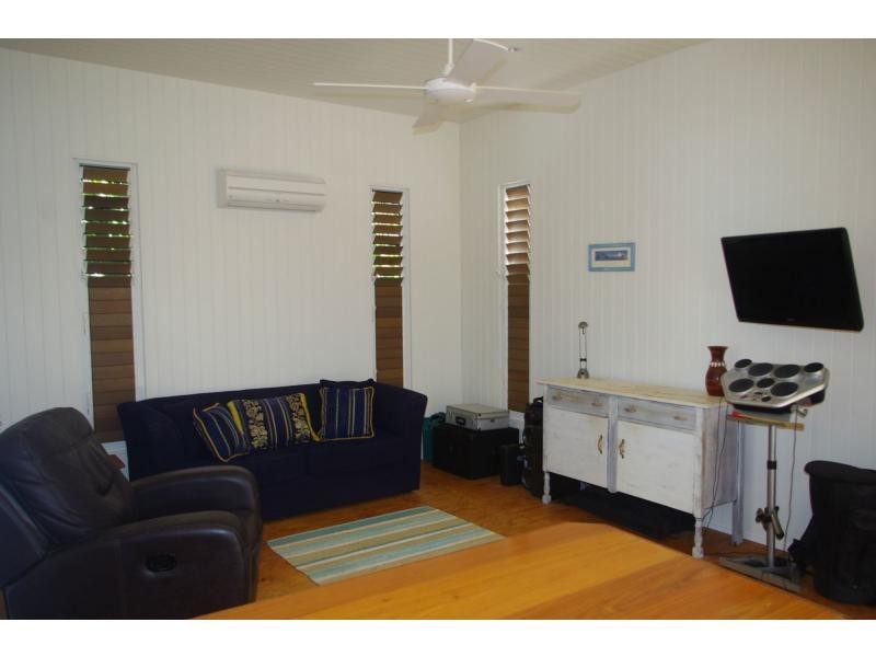 74 The Esplanade, Karragarra Island QLD 4184