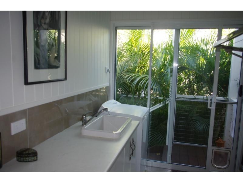 74 The Esplanade, Karragarra Island QLD 4184