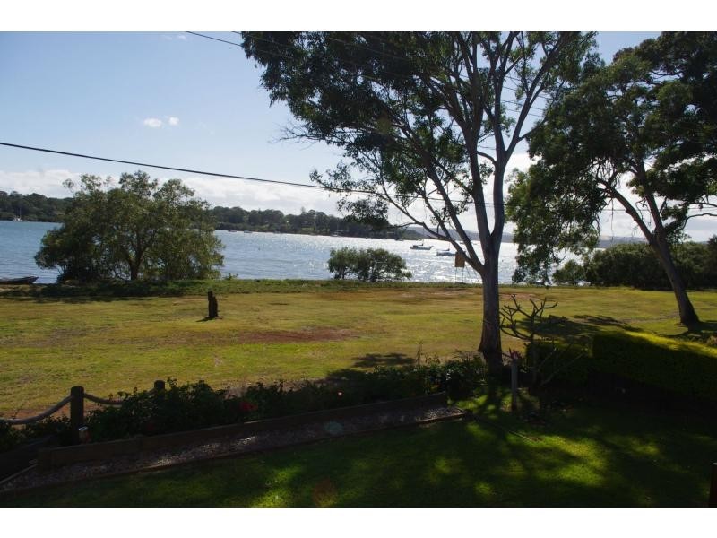 74 The Esplanade, Karragarra Island QLD 4184