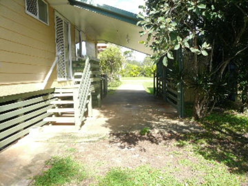 67 Scotts Road, Macleay Island QLD 4184