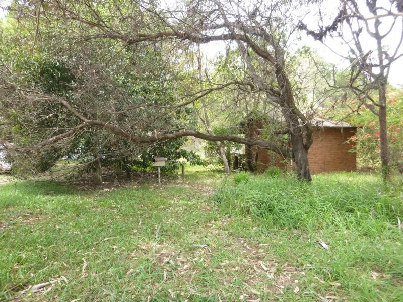40 Cooee Crescent, Macleay Island QLD 4184