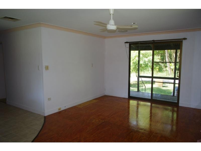 25 Michiko Street, Macleay Island QLD 4184