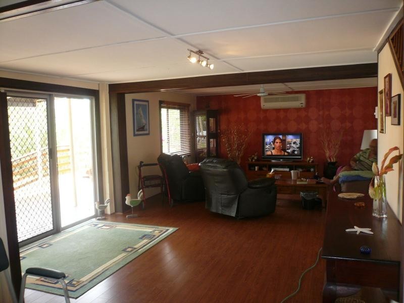 10 Hastings Terrace, Macleay Island QLD 4184