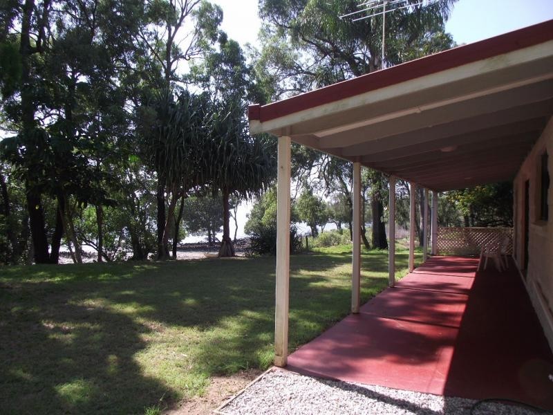 14 The Esplanade, Karragarra Island QLD 4184