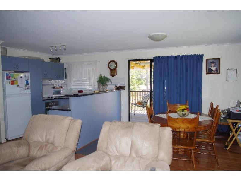 7 Koonwarra Parade, Macleay Island QLD 4184