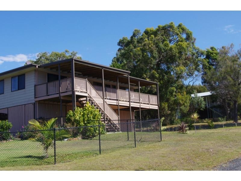 7 Koonwarra Parade, Macleay Island QLD 4184