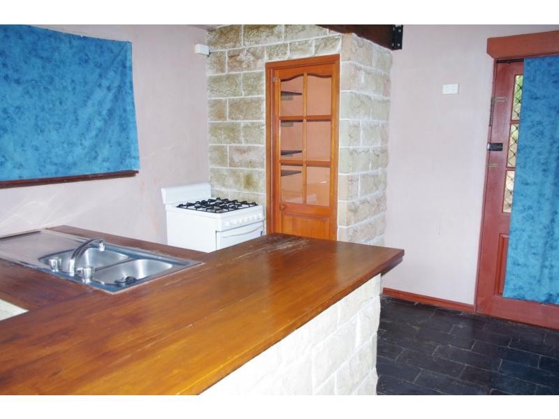 34 Kooberry Street, Macleay Island QLD 4184