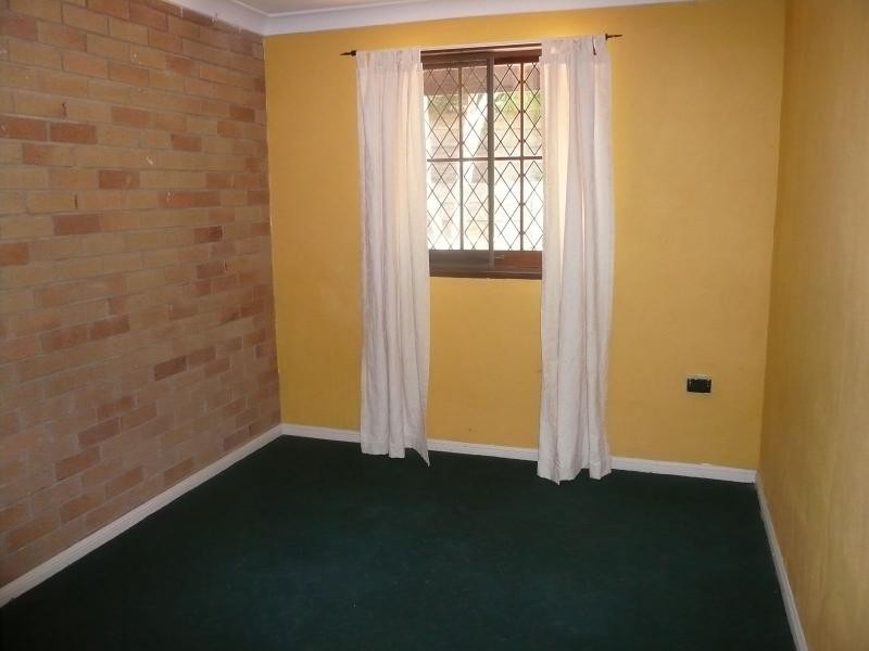 34 Kooberry Street, Macleay Island QLD 4184