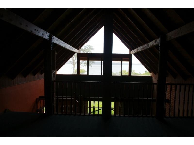 34 Kooberry Street, Macleay Island QLD 4184