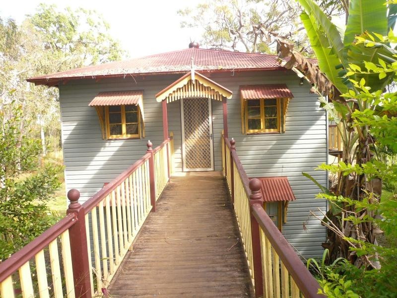 42-44 Charles Terrace, Macleay Island QLD 4184