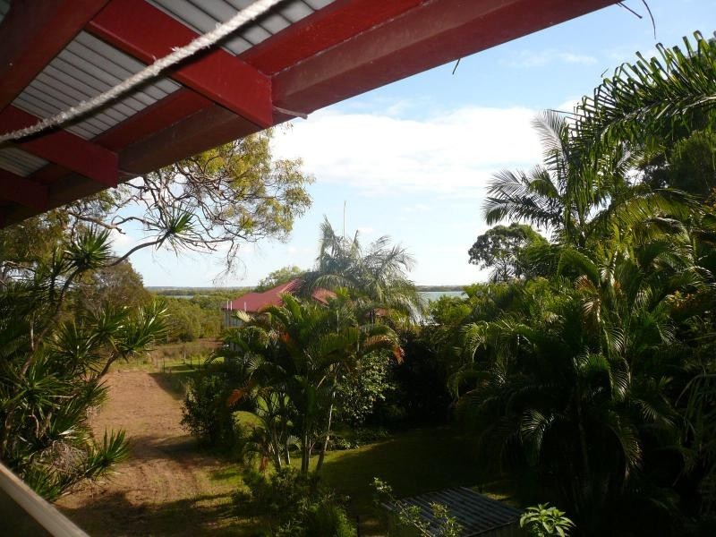 42-44 Charles Terrace, Macleay Island QLD 4184