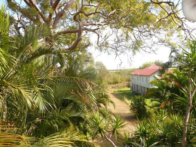 42-44 Charles Terrace, Macleay Island QLD 4184