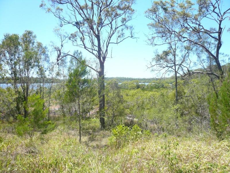 8 Hilda Crescent, Macleay Island QLD 4184
