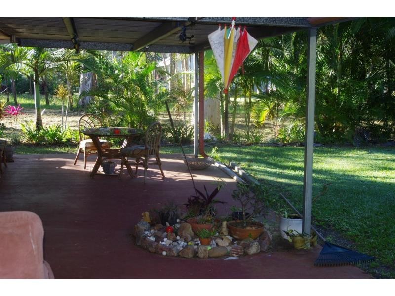 24 Treasure Island Avenue, Karragarra Island QLD 4184