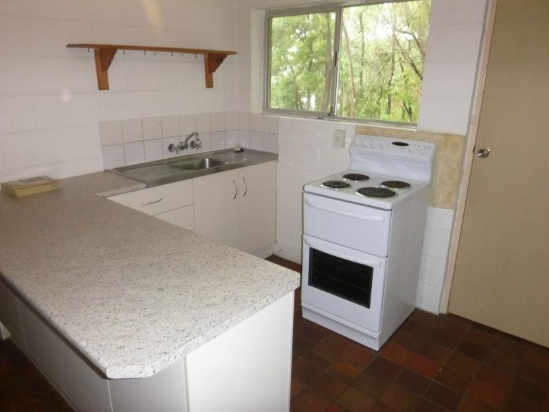 28 High Central Road, Macleay Island QLD 4184