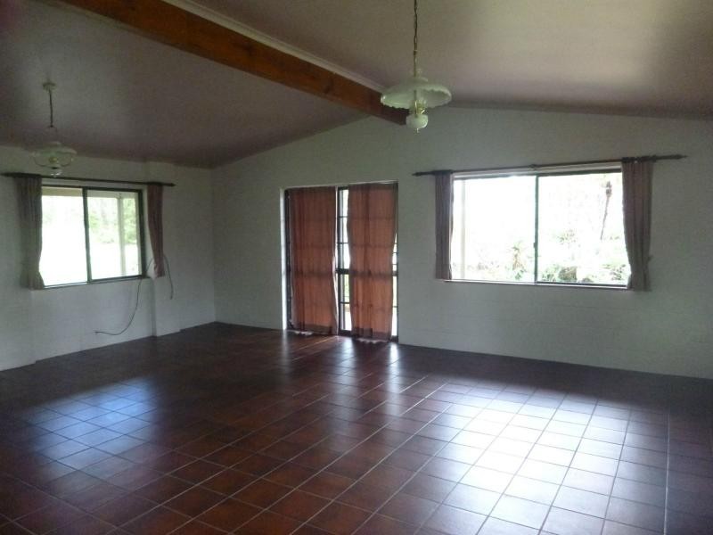 28 High Central Road, Macleay Island QLD 4184