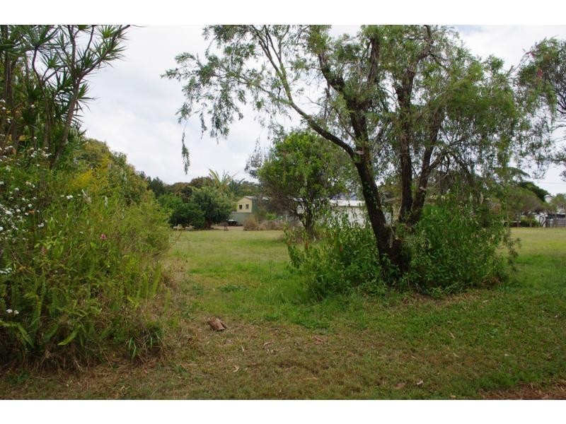 4 Nina Street, Karragarra Island QLD 4184