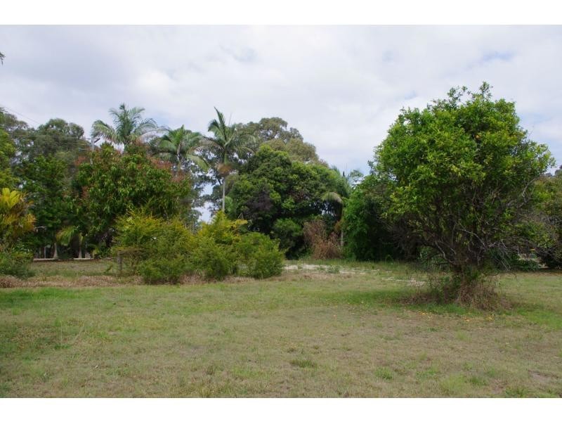 4 Nina Street, Karragarra Island QLD 4184