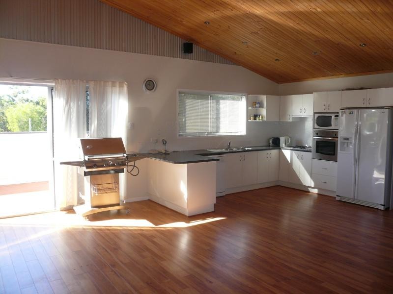19 Francis Road, Macleay Island QLD 4184